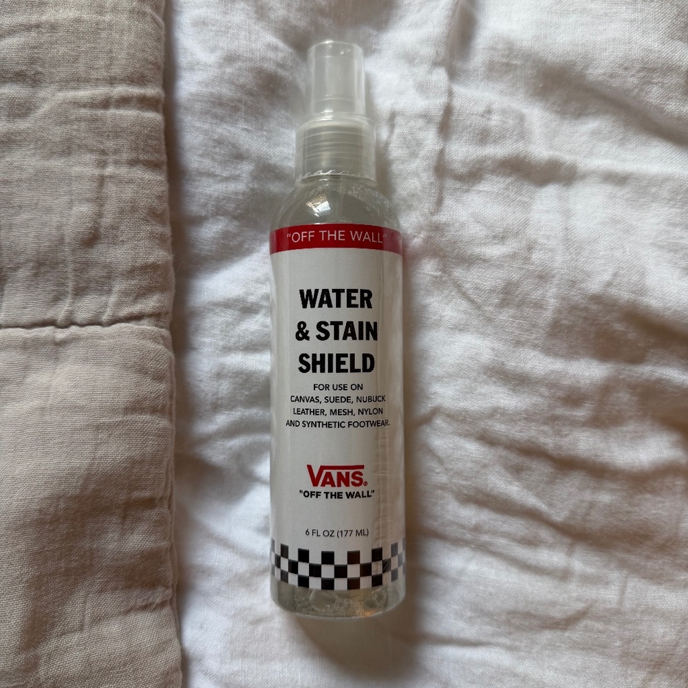 NWTs Vans Water & Stain Shield Spray, 6 Fl Oz